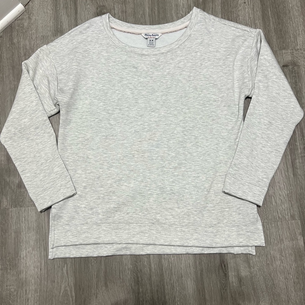 Tommy Bahama Women’s‎ Island Soft light gray sweater, NWOT, size M